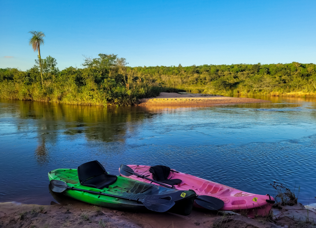Caiaques no Rio Laranjai